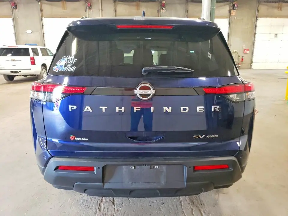 2024 NISSAN PATHFINDER SV  