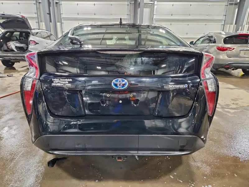 2016 TOYOTA PRIUS   