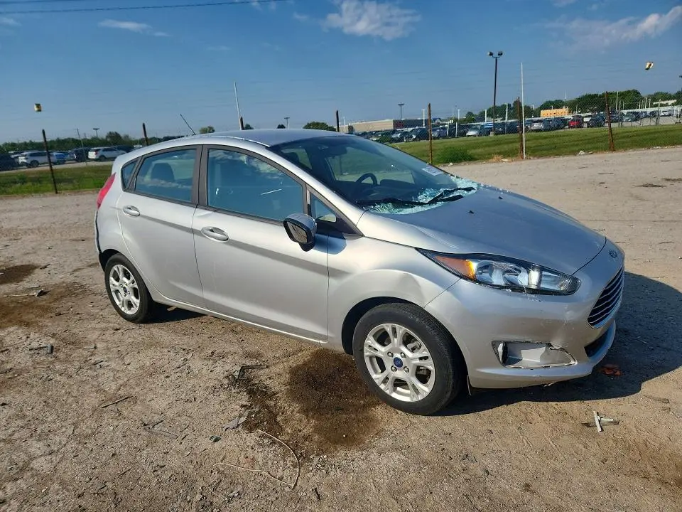 2016 FORD FIESTA SE  