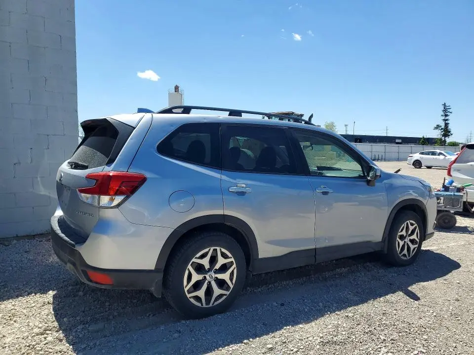 2023 SUBARU FORESTER PREMIUM  