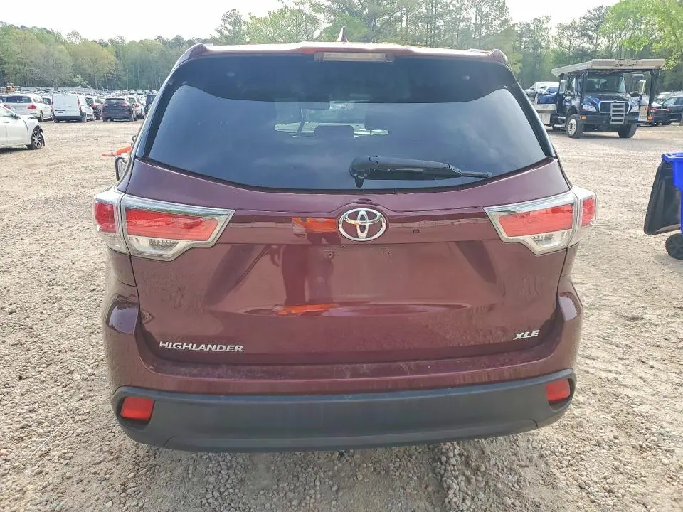 2016 TOYOTA HIGHLANDER XLE  