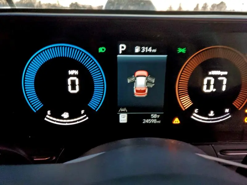 2024 HYUNDAI KONA SEL  