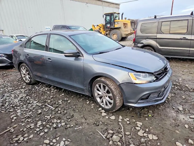 2015 VOLKSWAGEN JETTA SE  