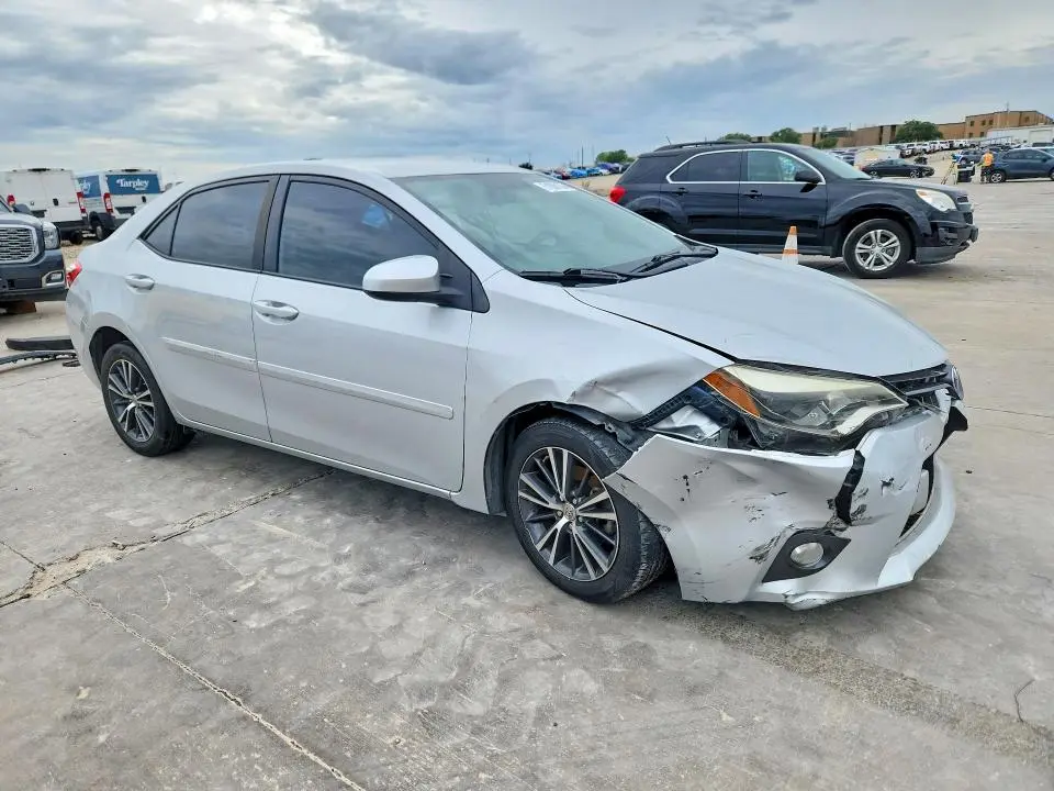 2016 TOYOTA COROLLA LE PLUS  