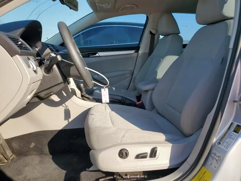 2018 VOLKSWAGEN PASSAT S  