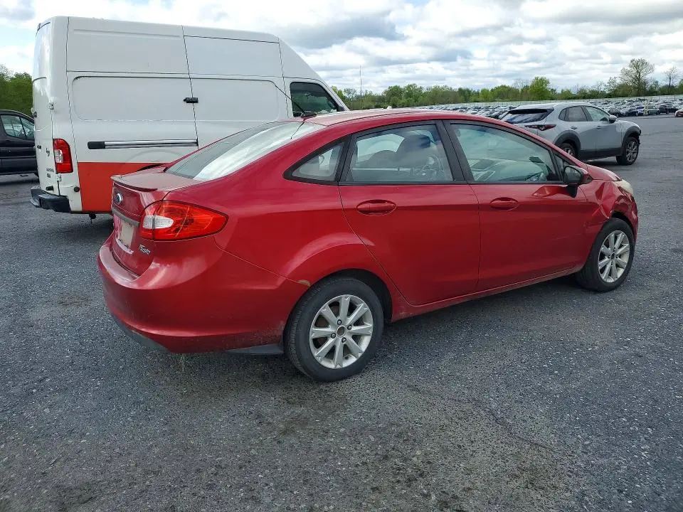 2011 FORD FIESTA SE  
