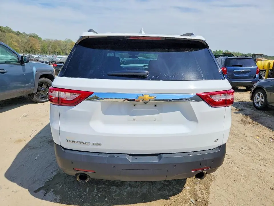 2020 CHEVROLET TRAVERSE LT  