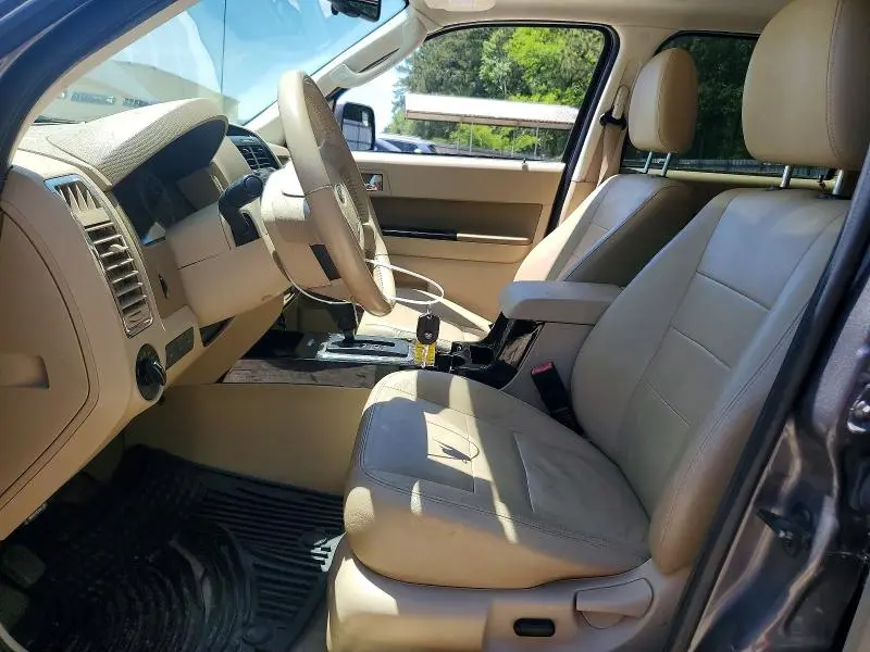 2011 FORD ESCAPE LIMITED  