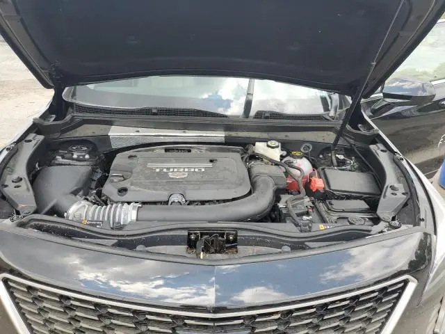 2021 CADILLAC XT4 LUXURY  