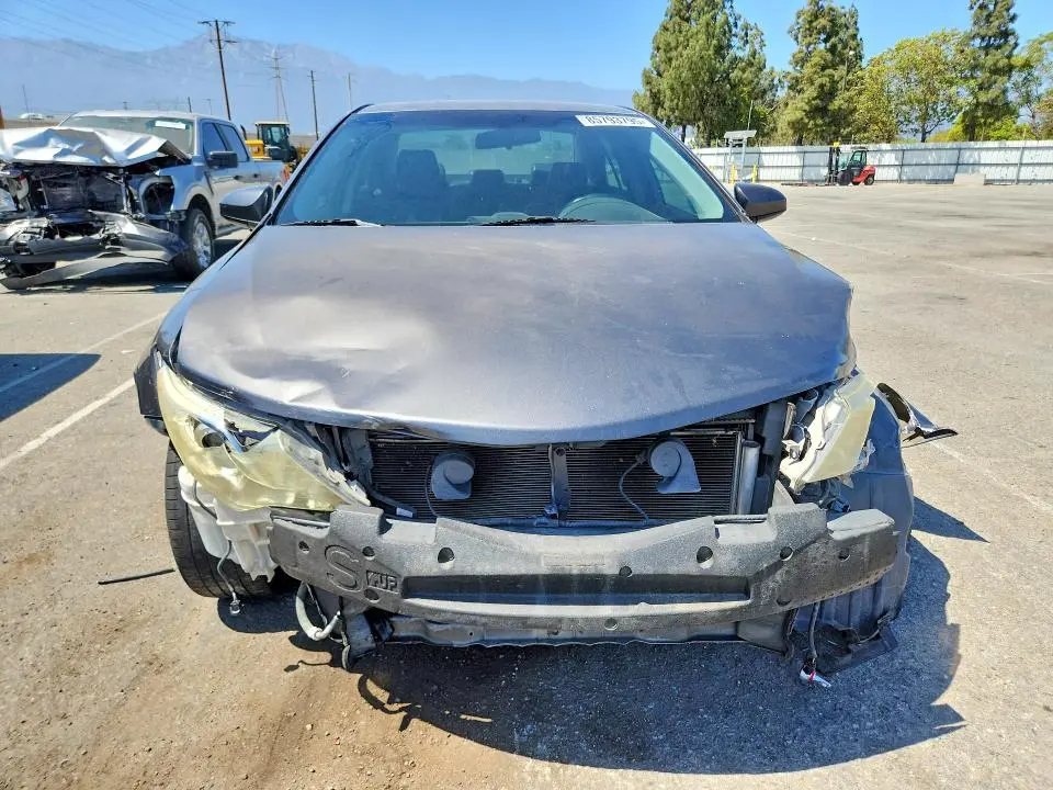 2012 TOYOTA CAMRY SE  