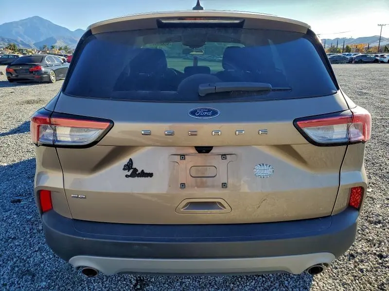 2020 FORD ESCAPE SE  
