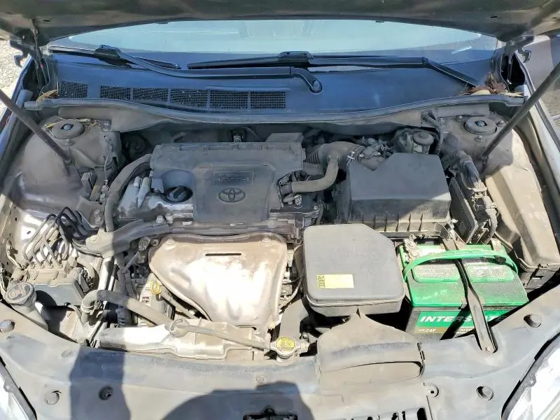 2015 TOYOTA CAMRY SE  