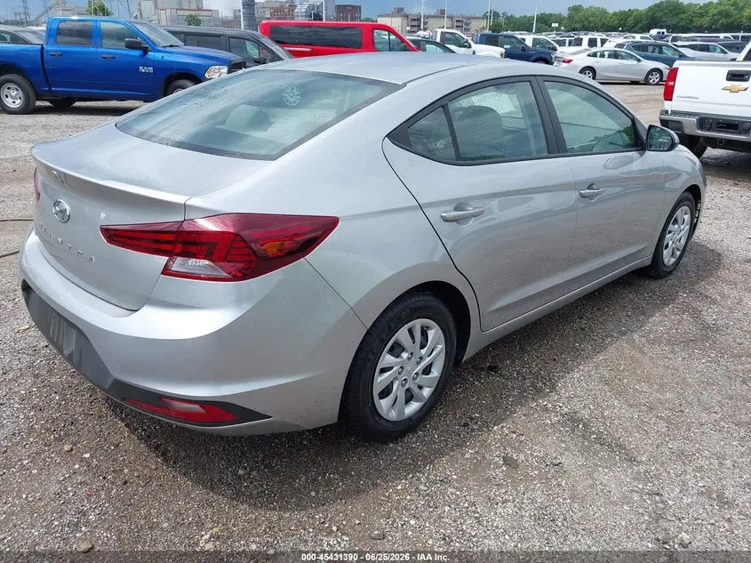 2020 HYUNDAI ELANTRA SE