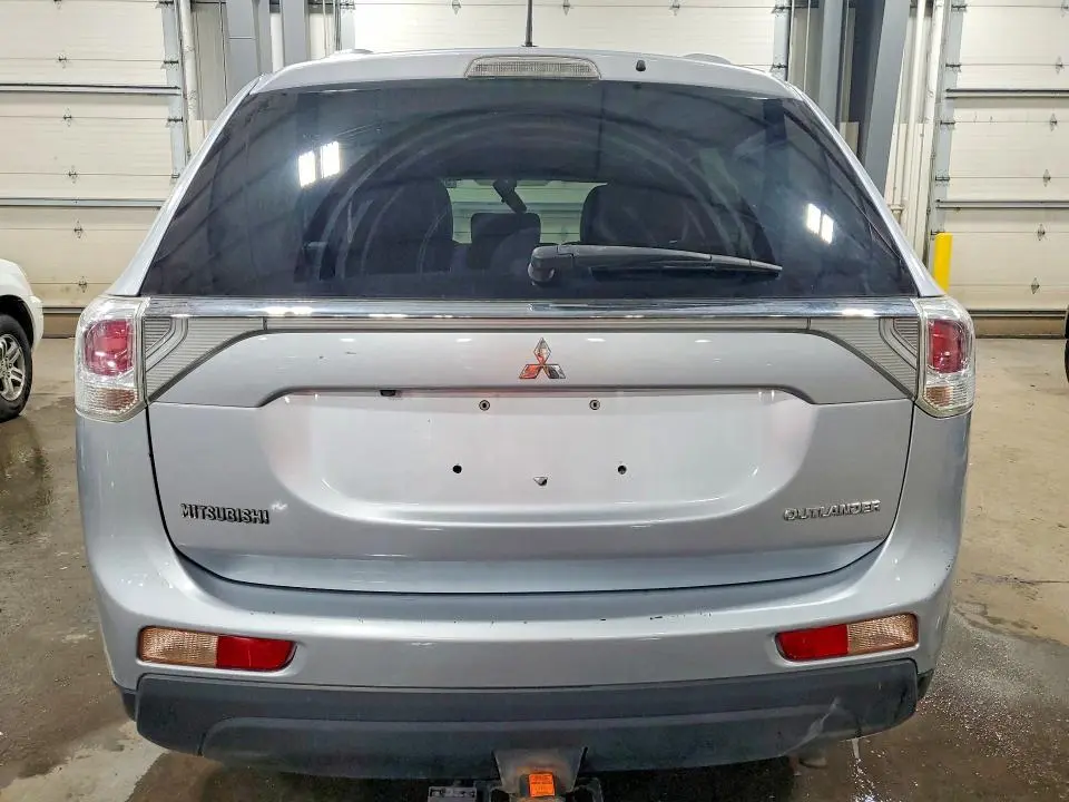 2014 MITSUBISHI OUTLANDER SE  