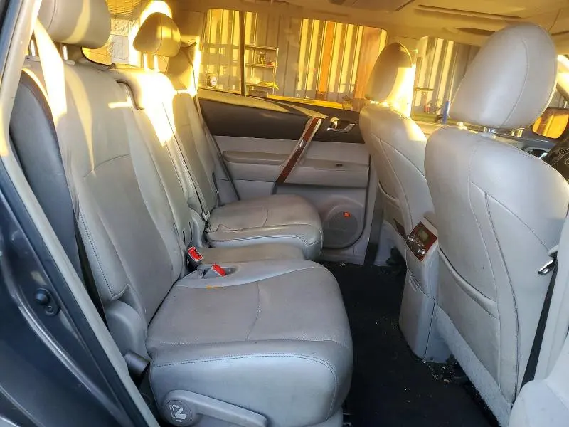 2012 TOYOTA HIGHLANDER LIMITED  