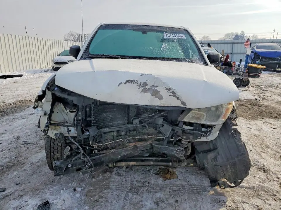 2015 NISSAN FRONTIER S  