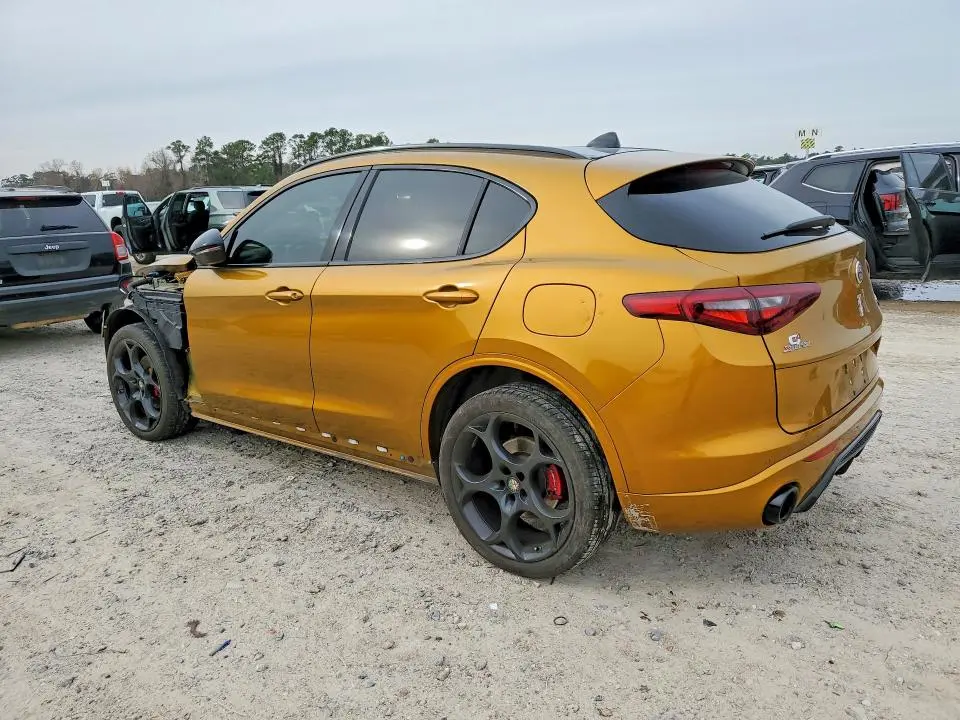 2022 ALFA ROMEO STELVIO TI  