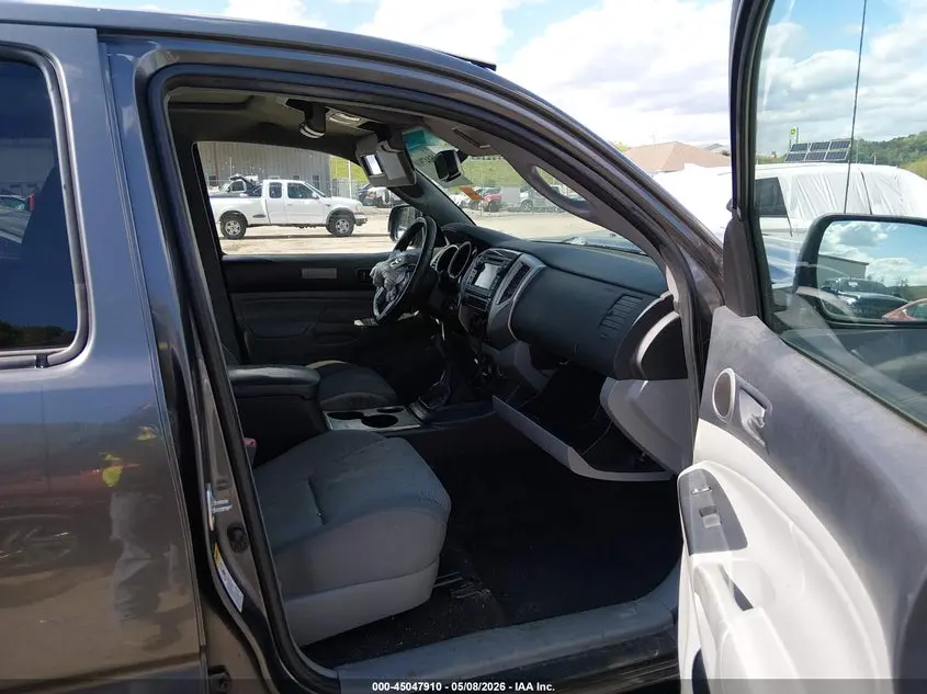 2013 TOYOTA TACOMA BASE V6