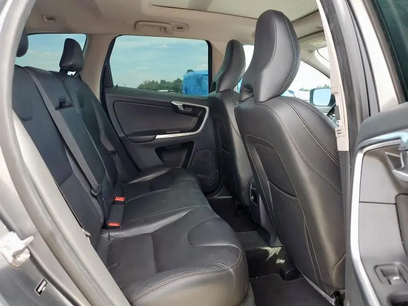 2017 VOLVO XC60 T5 DYNAMIC  