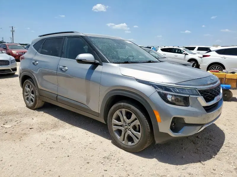 2021 KIA SELTOS S  