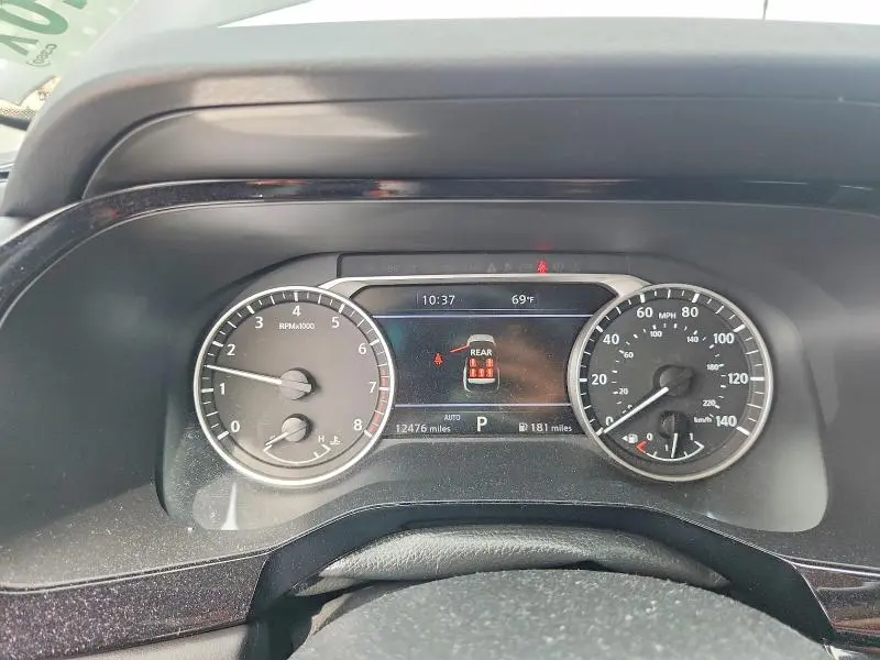 2025 NISSAN PATHFINDER SL  