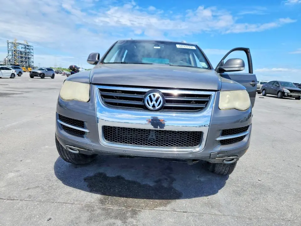 2010 VOLKSWAGEN TOUAREG V6  