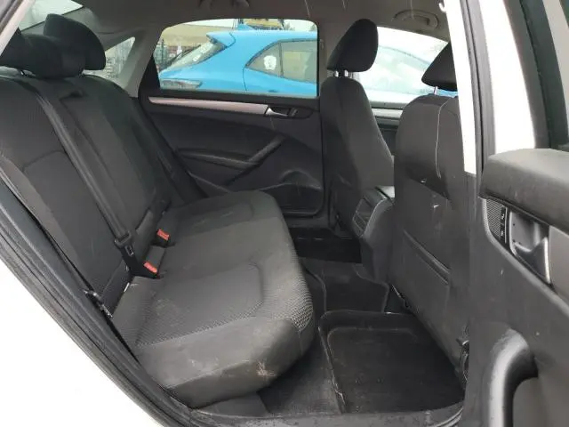 2013 VOLKSWAGEN PASSAT S  