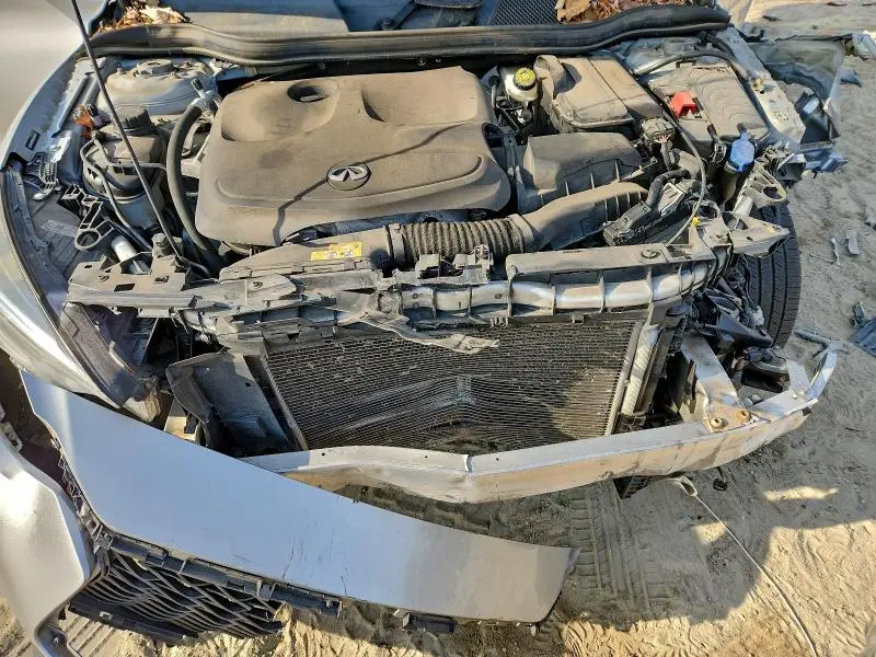 2017 INFINITI QX30 BASE  