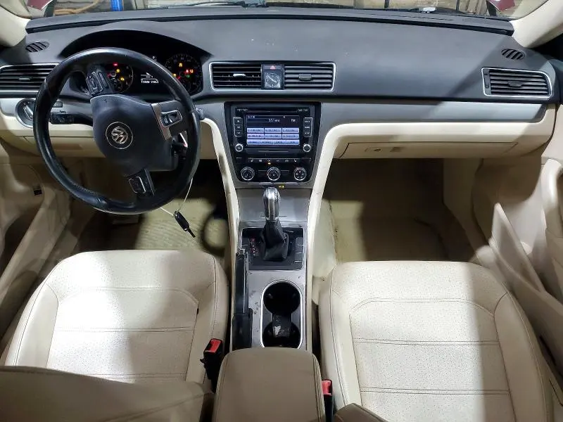 2014 VOLKSWAGEN PASSAT SE  