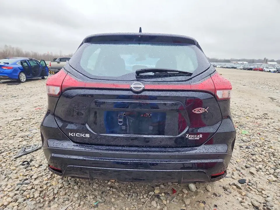 2024 NISSAN KICKS S  