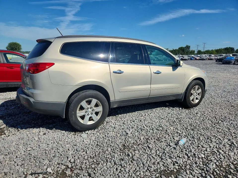 2011 CHEVROLET TRAVERSE LT  