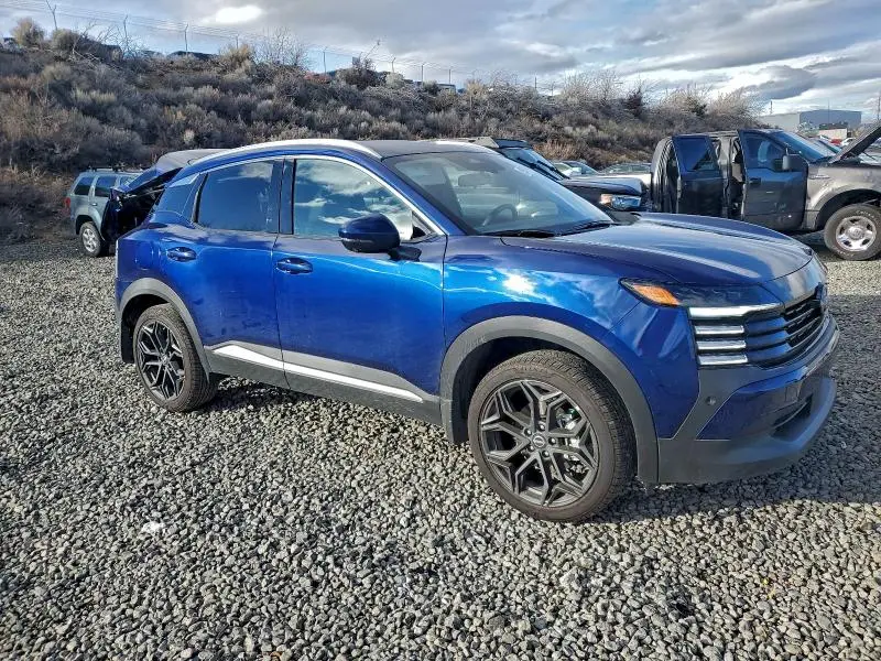 2025 NISSAN KICKS SR  