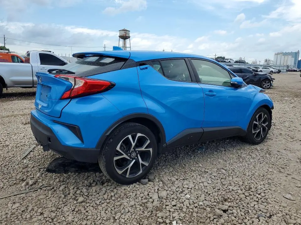 2019 TOYOTA C-HR XLE  