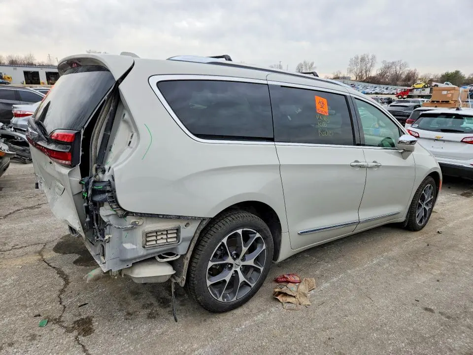 2021 CHRYSLER PACIFICA LIMITED  