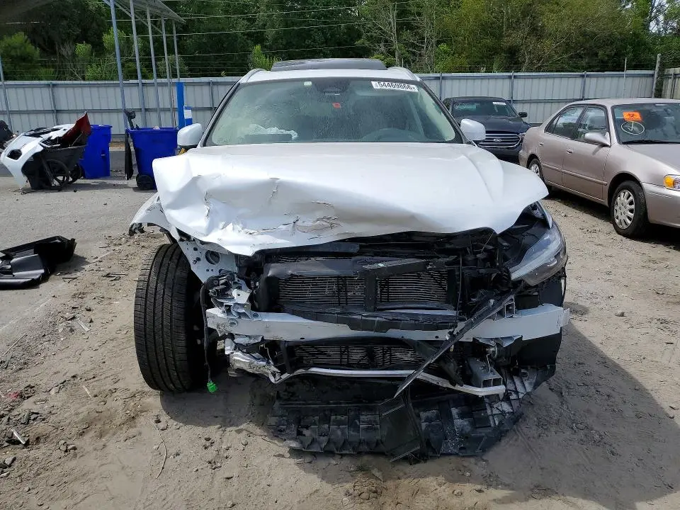 2023 VOLVO XC60 PLUS  