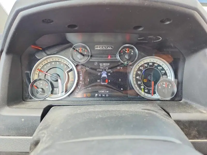 2017 RAM 1500 SLT  