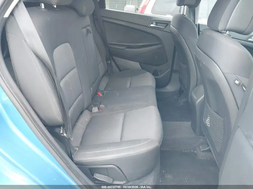 2017 HYUNDAI TUCSON SE