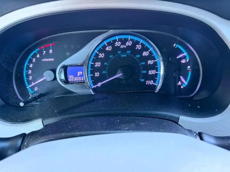 2014 TOYOTA SIENNA XLE 8-PASSENGER  