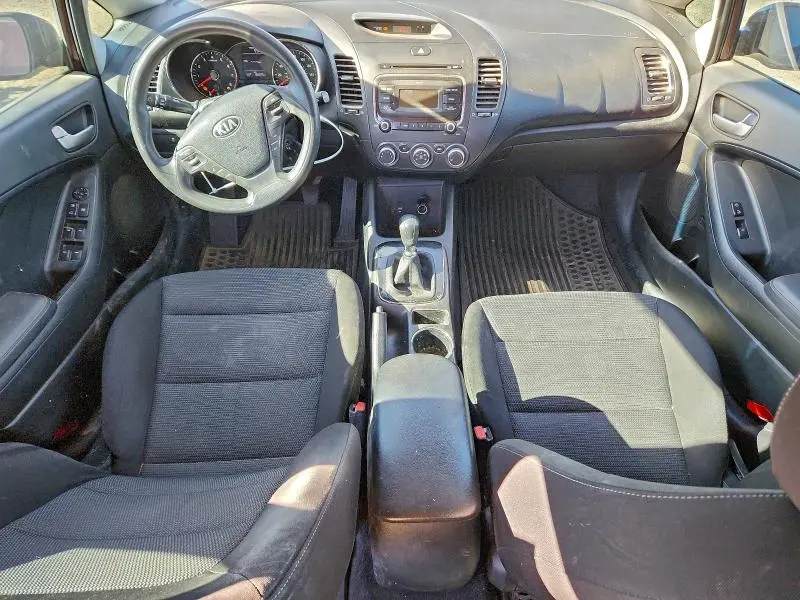2017 KIA FORTE LX  
