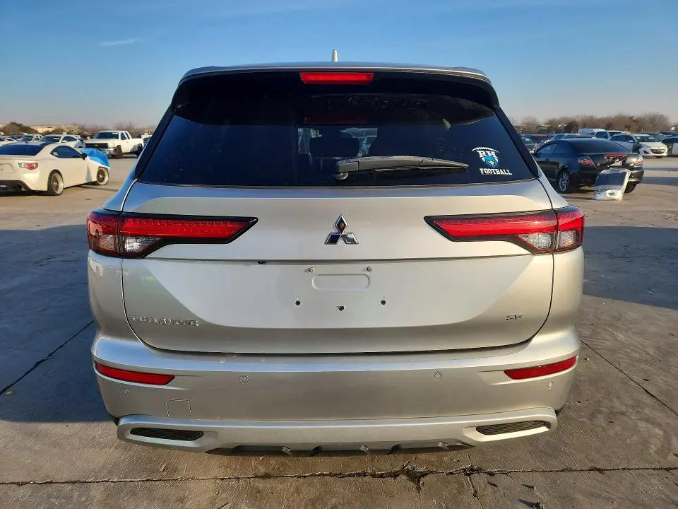 2022 MITSUBISHI OUTLANDER SE  