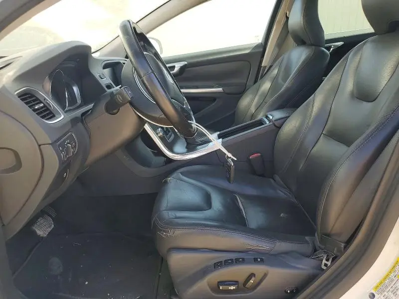 2016 VOLVO S60 PREMIER  