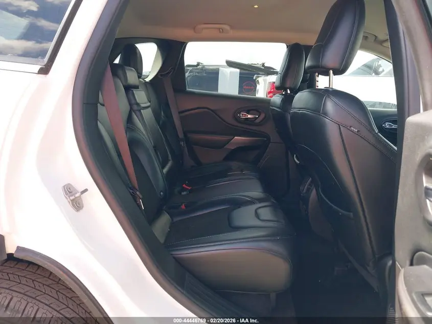 2019 JEEP CHEROKEE LATITUDE PLUS FWD