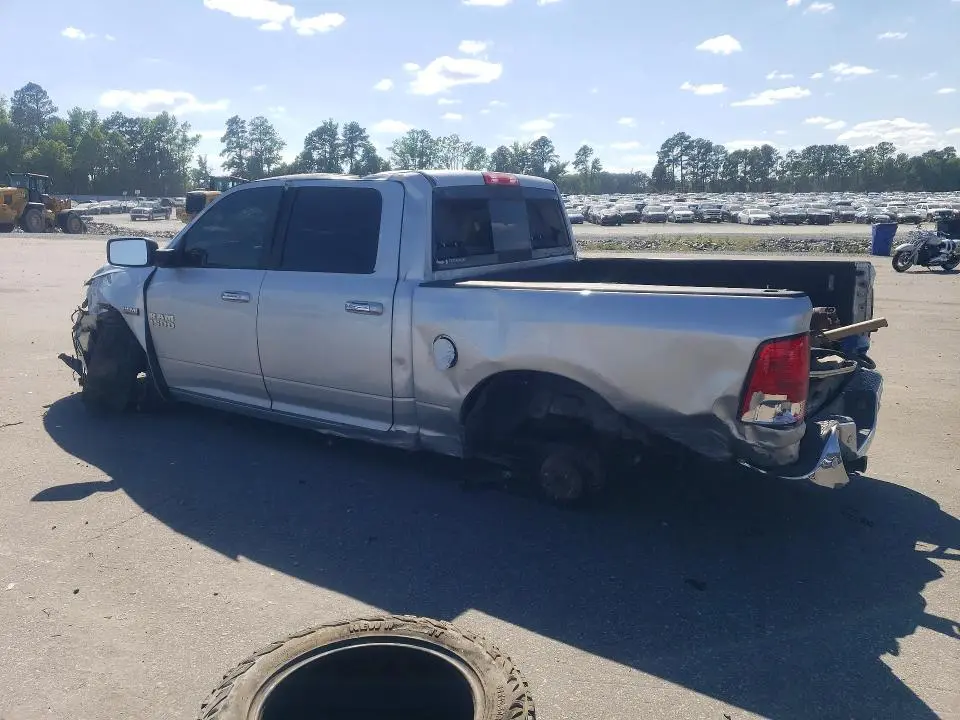 2017 RAM 1500 SLT  