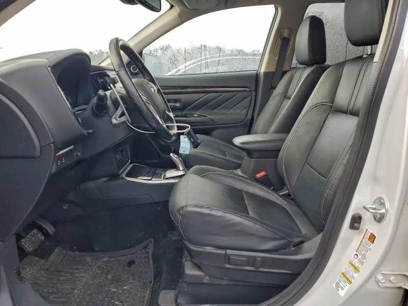 2018 MITSUBISHI OUTLANDER SE  