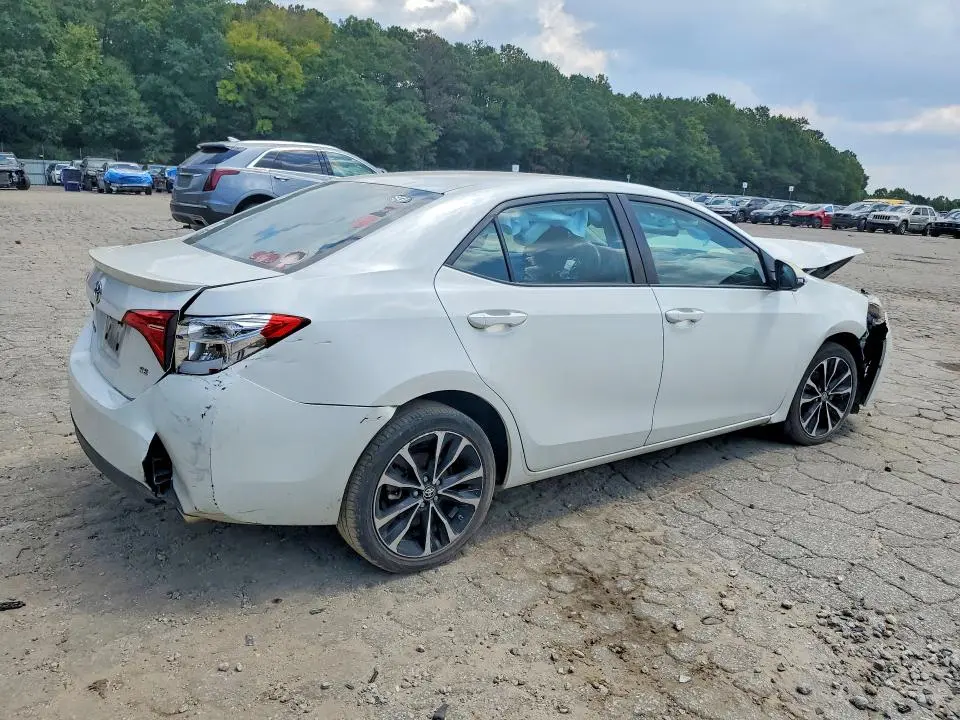 2019 TOYOTA COROLLA SE  
