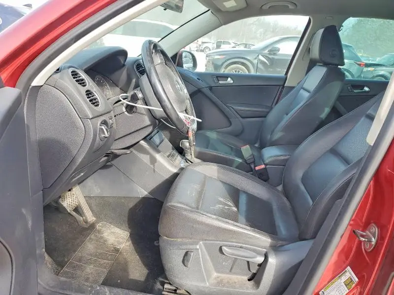 2011 VOLKSWAGEN TIGUAN S  