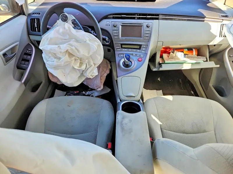 2014 TOYOTA PRIUS THREE  