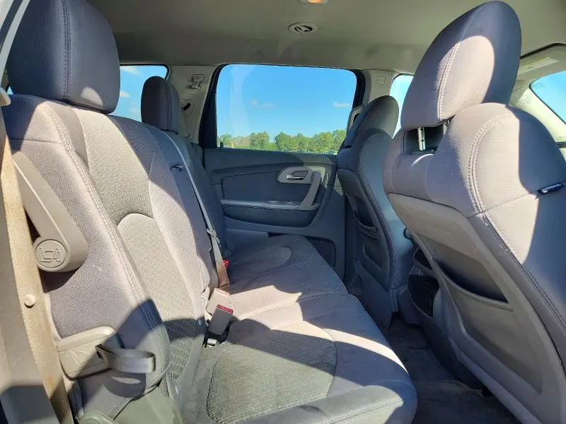 2012 CHEVROLET TRAVERSE LS  