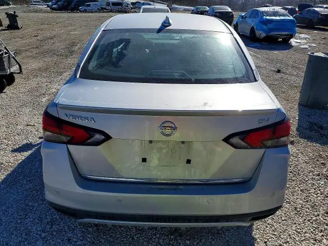 2020 NISSAN VERSA SV  