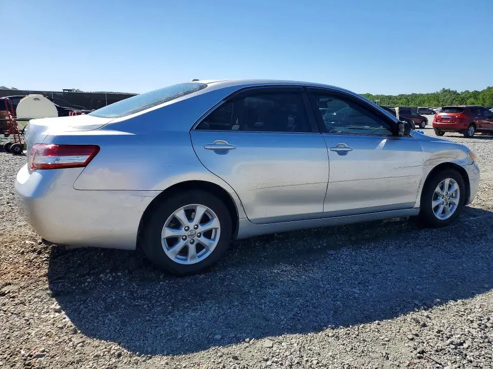 2011 TOYOTA CAMRY LE  